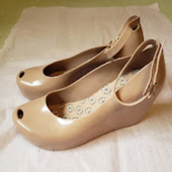 Rubber Mary Jane wedges size 7, brand: Melissa - Picture 1 of 4
